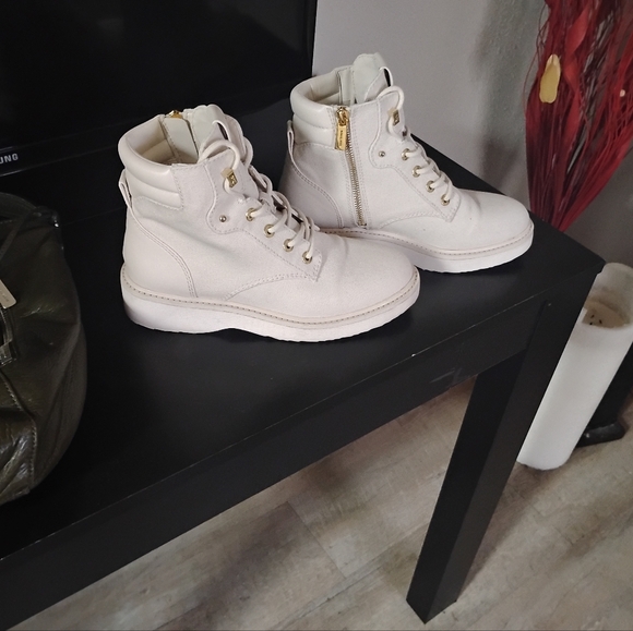 Michael kors purse and canvas combat boots size 7.5 - Picture 6 of 9